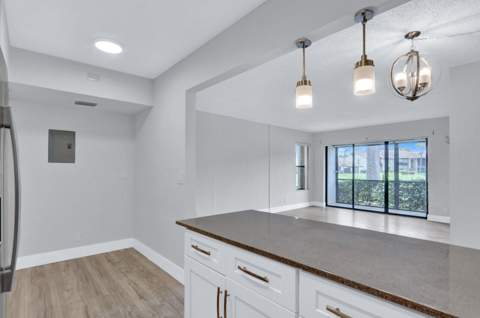 715 Sunny Pine Way #B1, Greenacres FL - photo 9 of 31