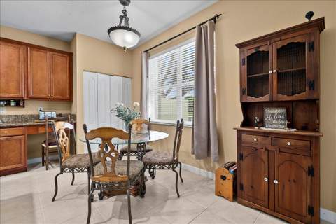 135 Hamilton Terrace, West Palm Beach FL - photo 8 of 39