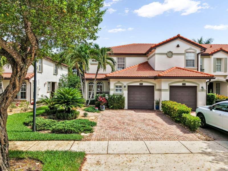 4 bedroom Townhouse at 9731 Darlington Place, Darlington Park, Cooper City — photo 3