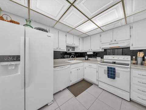 3215 S Ocean Boulevard #104, Highland Beach FL - photo 16 of 34
