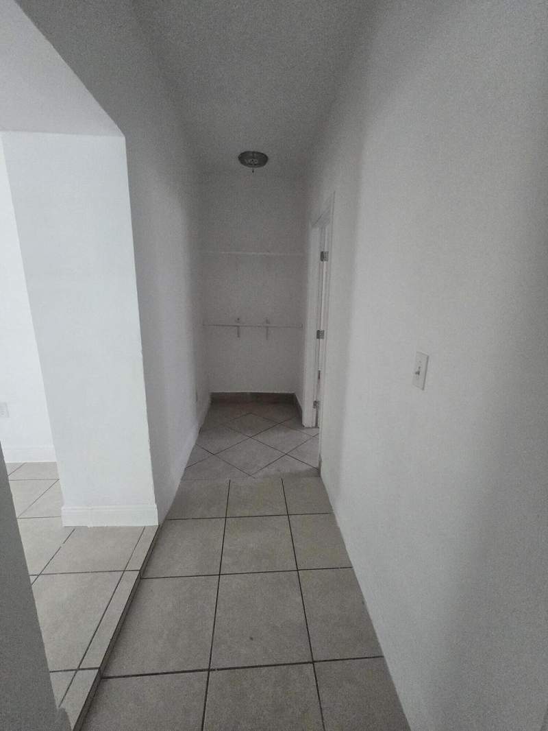 4 bedroom Single Family Residence at 6209 Grant Street, Hollywood Beach Heights Sec, Hollywood — photo 5