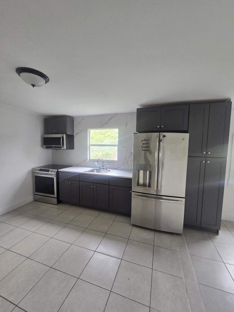 4 bedroom Single Family Residence at 6209 Grant Street, Hollywood Beach Heights Sec, Hollywood — photo 2