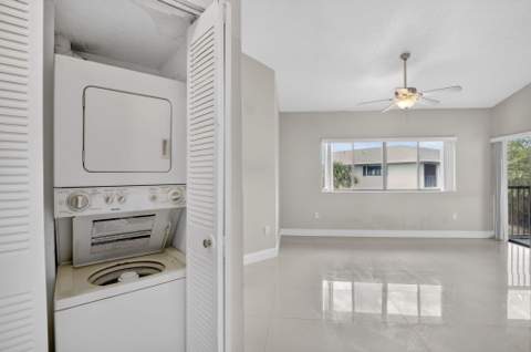 2445 SW 18th Terrace #922, Fort Lauderdale FL - photo 6 of 46
