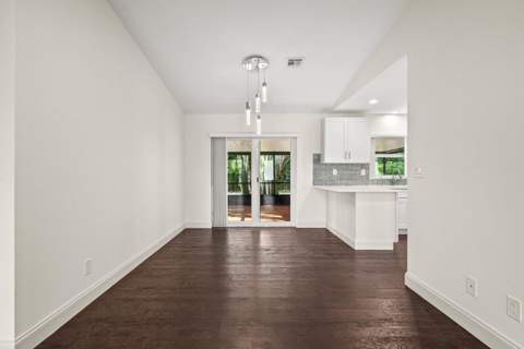 638 SW 4th Avenue, Boynton Beach FL - photo 11 of 43