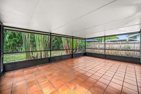 638 SW 4th Avenue, Boynton Beach FL - photo 23 of 43