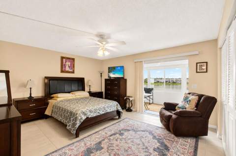 3008 Cornwall A, Boca Raton FL - photo 12 of 44