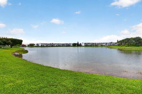 3008 Cornwall A, Boca Raton FL - photo 21 of 44