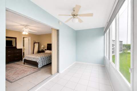 3008 Cornwall A, Boca Raton FL - photo 18 of 44