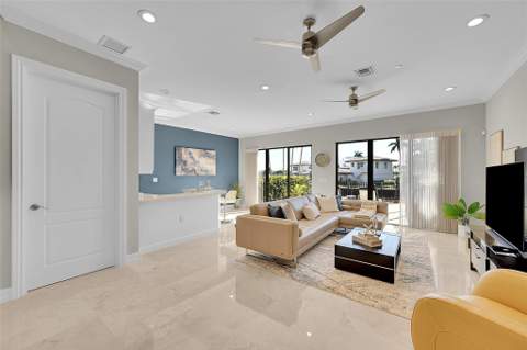 2254 SE 7th Street, Pompano Beach FL - photo 14 of 61