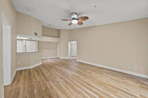1100 S Crestwood Ct Court #1109, Royal Palm Beach FL - photo 8 of 35