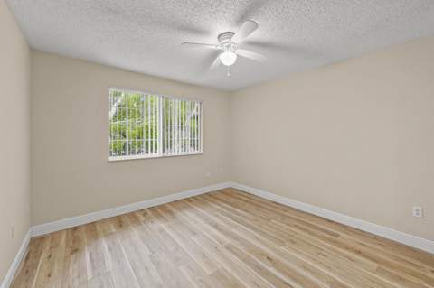 1100 S Crestwood Ct Court #1109, Royal Palm Beach FL - photo 18 of 35