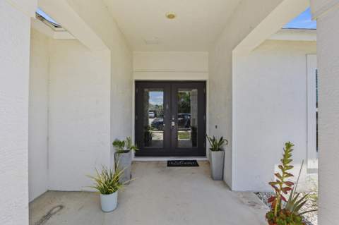 1049 SW Paar Drive, Port St. Lucie FL - photo 6 of 46