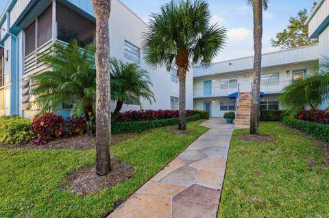 442 Normandy J, Delray Beach FL - photo 7 of 33