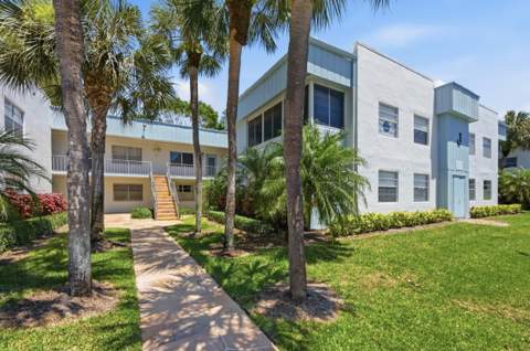 442 Normandy J, Delray Beach FL - photo 9 of 33
