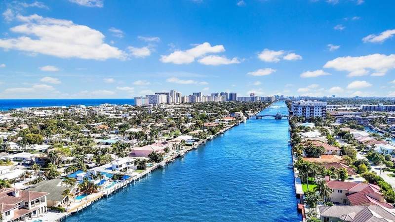 3 bedroom Single Family Residence at 4555 W Tradewinds Avenue, Lauderdale by the Sea, Lauderdale-By-The-Sea — photo 3