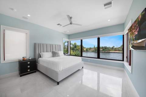 4555 W Tradewinds Avenue, Lauderdale-By-The-Sea FL - photo 24 of 79
