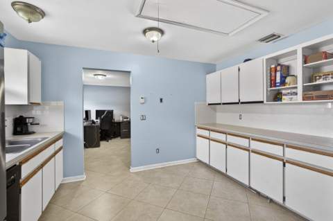 106 Segovia Court, Royal Palm Beach FL - photo 22 of 91