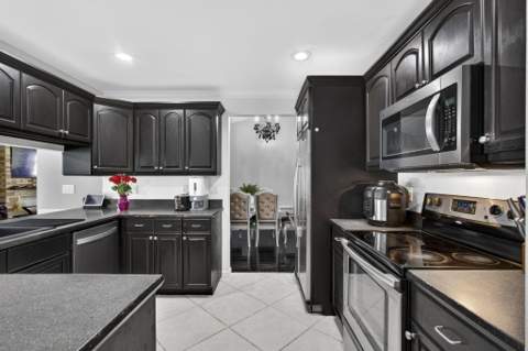 106 Segovia Court, Royal Palm Beach FL - photo 16 of 91