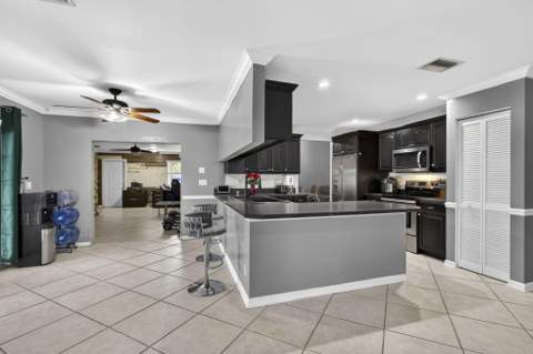 106 Segovia Court, Royal Palm Beach FL - photo 14 of 91