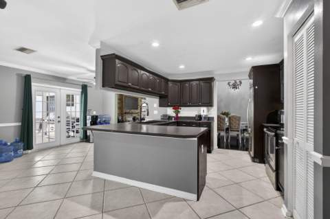 106 Segovia Court, Royal Palm Beach FL - photo 13 of 91
