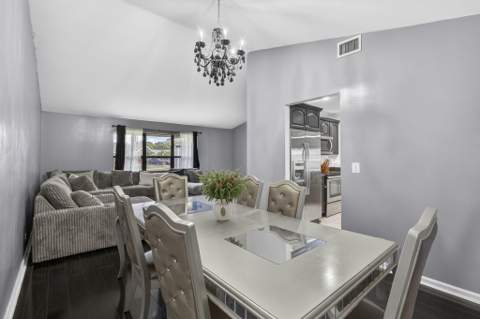 106 Segovia Court, Royal Palm Beach FL - photo 10 of 91