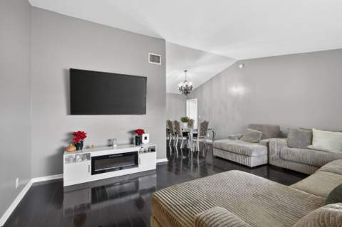 106 Segovia Court, Royal Palm Beach FL - photo 8 of 91