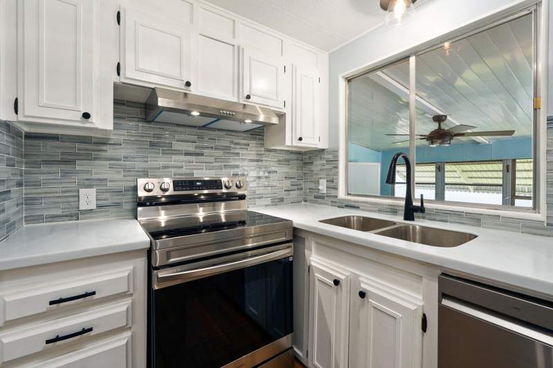 2 bedroom Manufactured Home at 4800 SE Federal Highway #53, Natalie Estates Mobile Home Park Co-Op, Stuart — photo 5