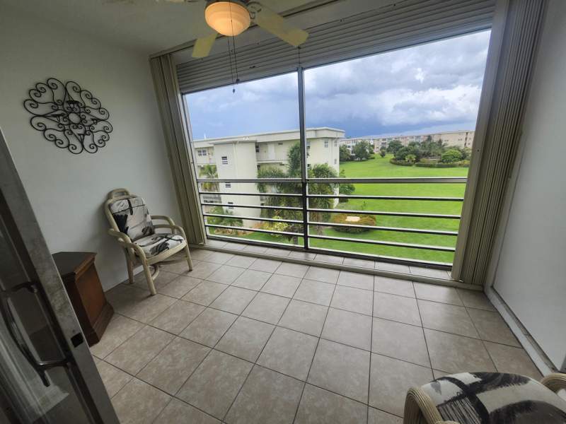 2 bedroom Condominium at 2600 NE 1st Lane #402, Village Royale Emerald Green Condo, Boynton Beach — photo 4