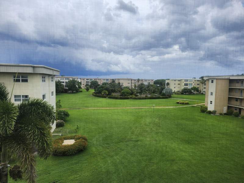 2 bedroom Condominium at 2600 NE 1st Lane #402, Village Royale Emerald Green Condo, Boynton Beach — photo 3