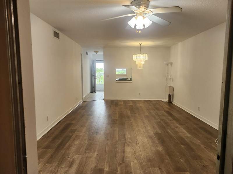 2 bedroom Condominium at 2600 NE 1st Lane #402, Village Royale Emerald Green Condo, Boynton Beach — photo 2
