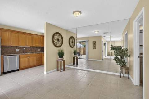 3345 Meridian Way #C, Palm Beach Gardens FL - photo 16 of 47