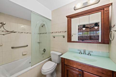 5151 W Oakland Park Boulevard #309, Lauderdale Lakes FL - photo 9 of 26