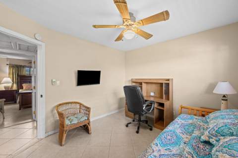 5151 W Oakland Park Boulevard #309, Lauderdale Lakes FL - photo 11 of 26