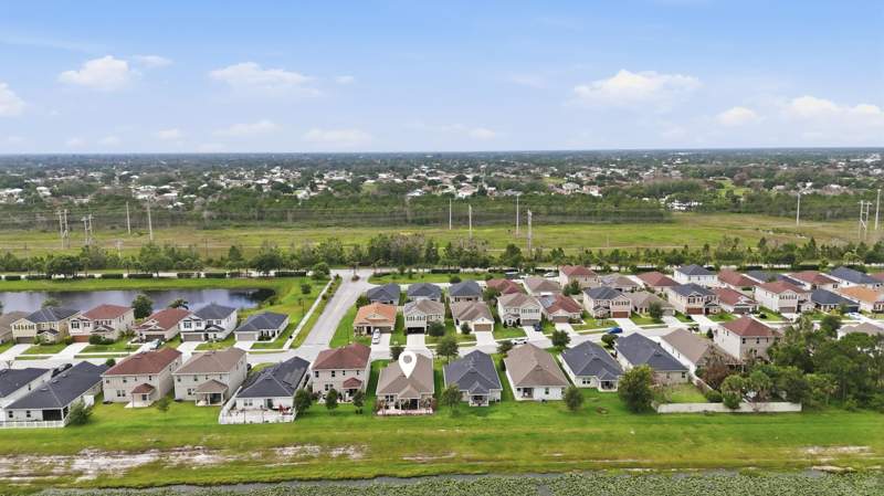 3 bedroom Single Family Residence at 5655 NW Pine Trail Circle, Pine Trace Third Replat, Port St. Lucie — photo 5
