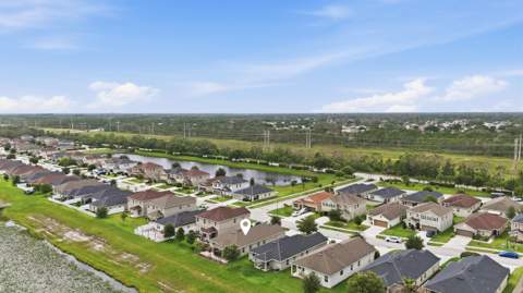 5655 NW Pine Trail Circle, Port St. Lucie FL - photo 7 of 34