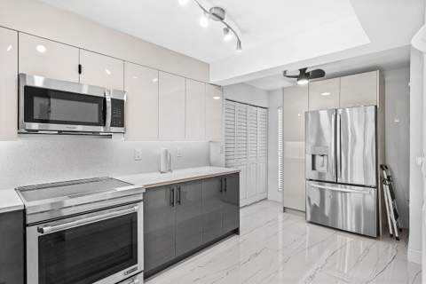 18 Royal Palm Way Way #109, Boca Raton FL - photo 9 of 45