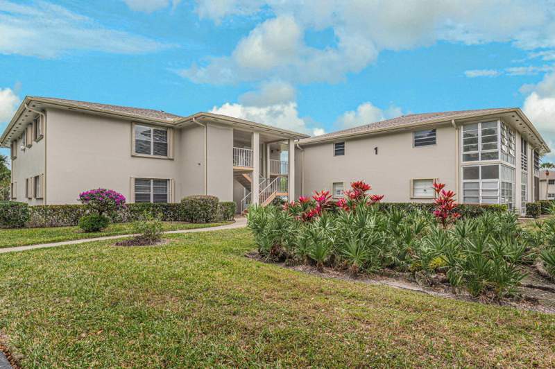 1 bedroom Condominium at 1 Lake Vista Trail #205, Vista St Lucie Buildings 9 Thru 20, Port St. Lucie — photo 2