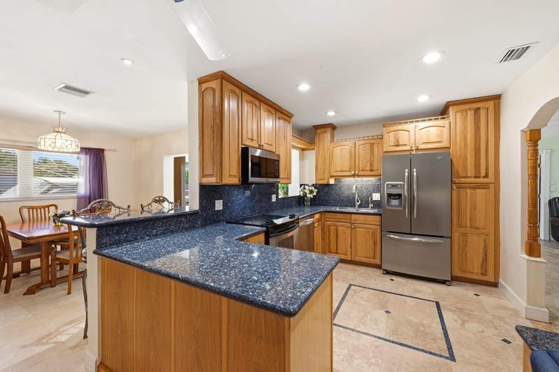 2 bedroom Single Family Residence at 390 SE 12th Avenue, Snug Harbor Sec Three, Pompano Beach — photo 4