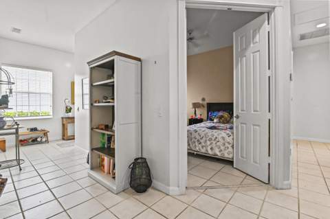 4766 Valencia Drive, Delray Beach FL - photo 17 of 34