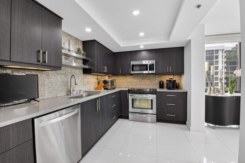 2 bedroom Condominium at 7738 Lakeside Boulevard #334, Lakewood Midrise, Boca Raton — photo 3