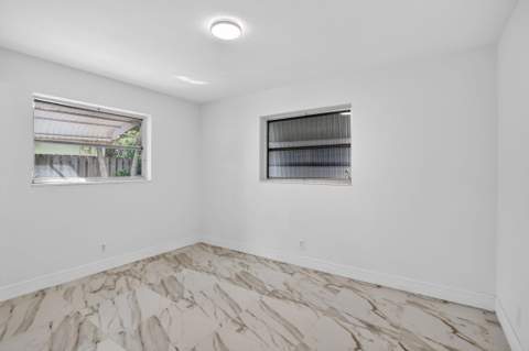 5731 NE 17th Terrace, Fort Lauderdale FL - photo 15 of 39