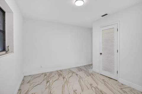 5731 NE 17th Terrace, Fort Lauderdale FL - photo 17 of 39