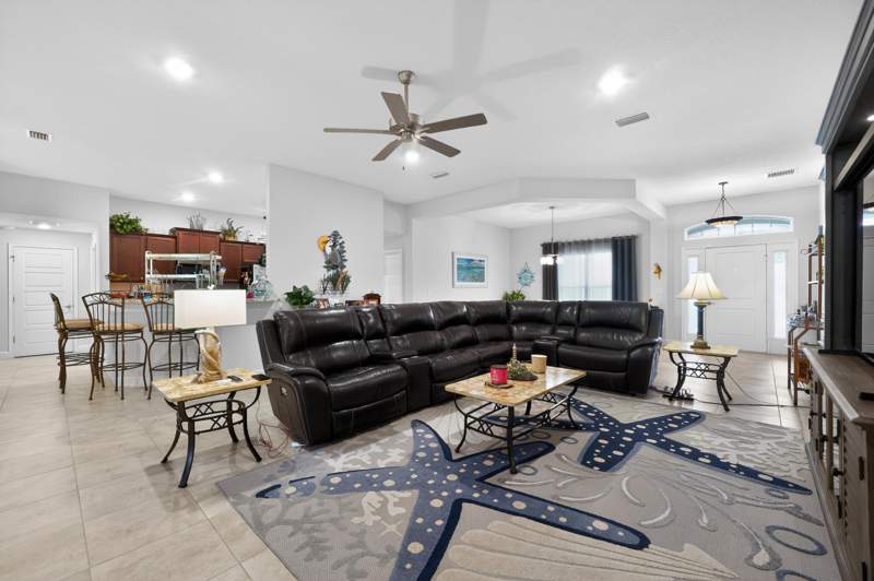 4 bedroom Single Family Residence at 1858 SW Mackenzie Street, Port St Lucie Section 11, Port St. Lucie — photo 4