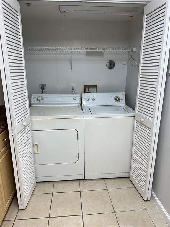 2 bedroom Condominium at 529 E Sheridan Street #1081, Sheridan Beach Club Condominium, Dania Beach — photo 3