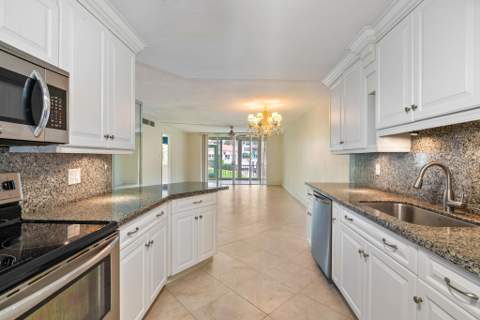 911 Gardenia Drive #153, Delray Beach FL - photo 10 of 42