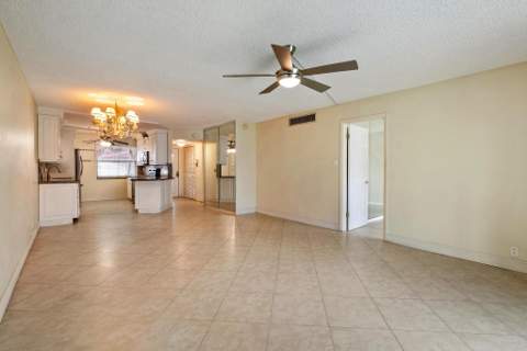 911 Gardenia Drive #153, Delray Beach FL - photo 11 of 42