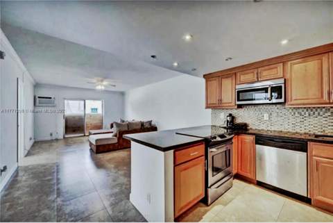 200 S Birch Road #208, Fort Lauderdale FL - photo 8 of 22