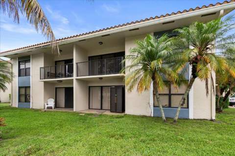 1524 Lake Crystal Drive #F, West Palm Beach FL - photo 17 of 20