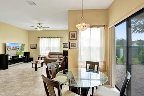 8541 NW 38th Street, Cooper City FL - photo 13 of 46