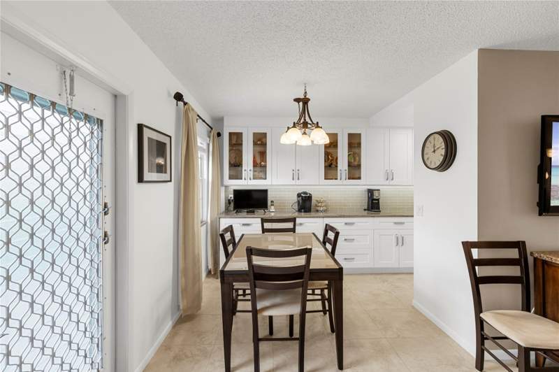 2 bedroom Condominium at 210 Oakridge #210, Oakridge N Condo, Deerfield Beach — photo 3